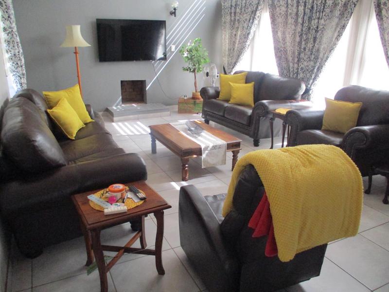 4 Bedroom Property for Sale in Heuwelsig Free State